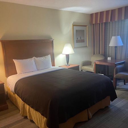 Budgetel Inn & Suites Atlanta Доравилл Экстерьер фото