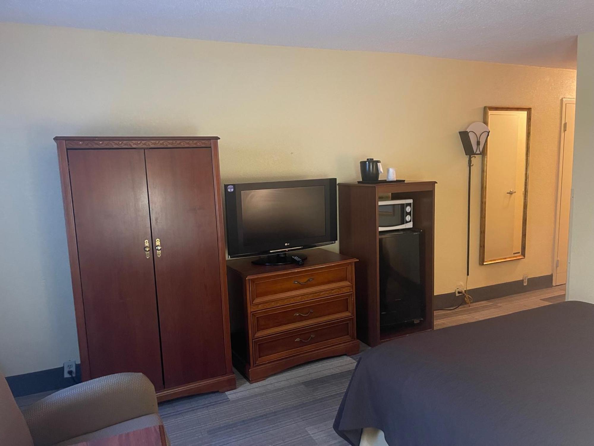 Budgetel Inn & Suites Atlanta Доравилл Экстерьер фото