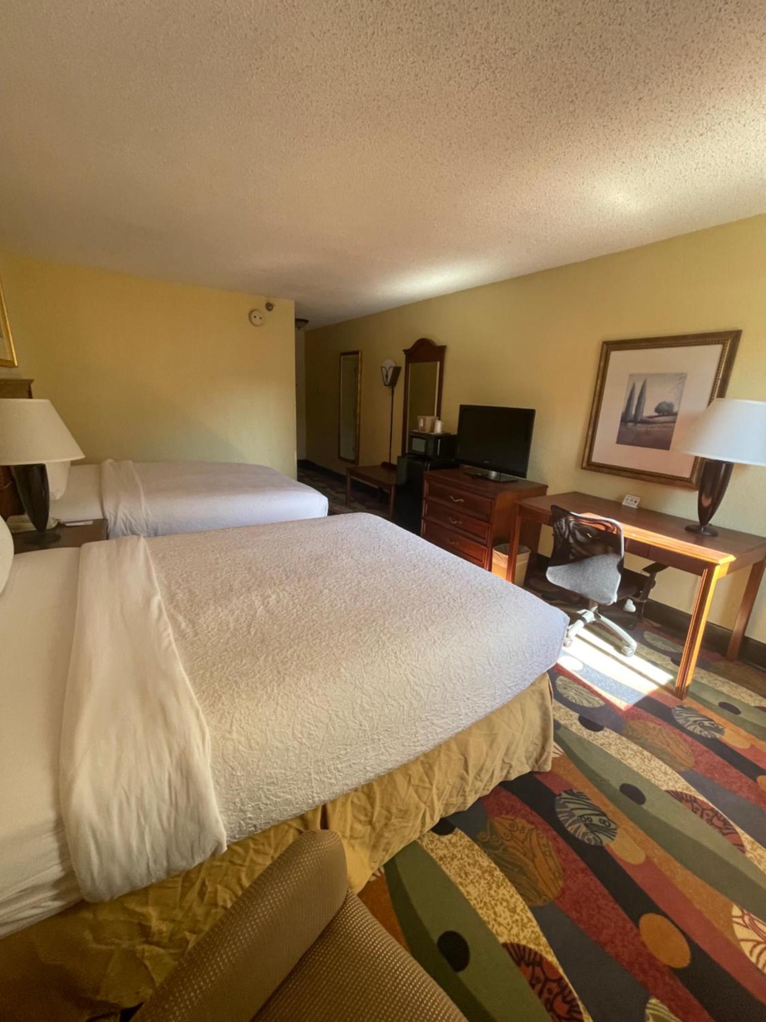 Budgetel Inn & Suites Atlanta Доравилл Экстерьер фото