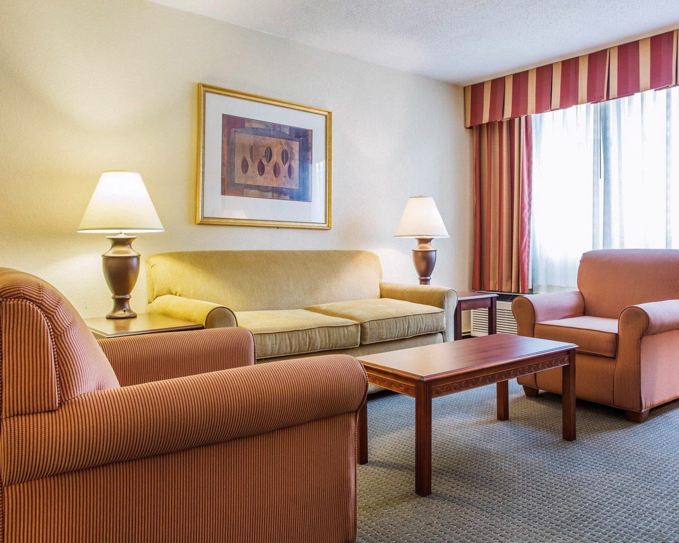 Budgetel Inn & Suites Atlanta Доравилл Экстерьер фото